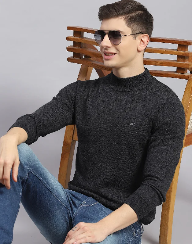 Men Grey Solid T Neck Full Sleeve Sweater