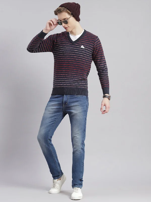 Men Navy Blue Stripe V Neck Full Sleeve Sweaters/Pullovers