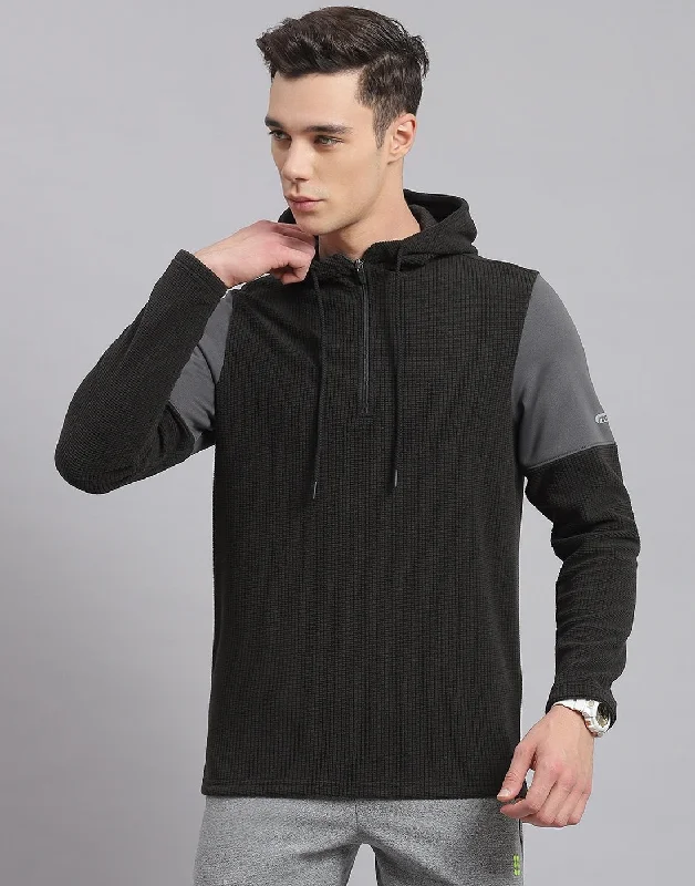 Men Grey Solid Hooded Full Sleeve Sweatshirt